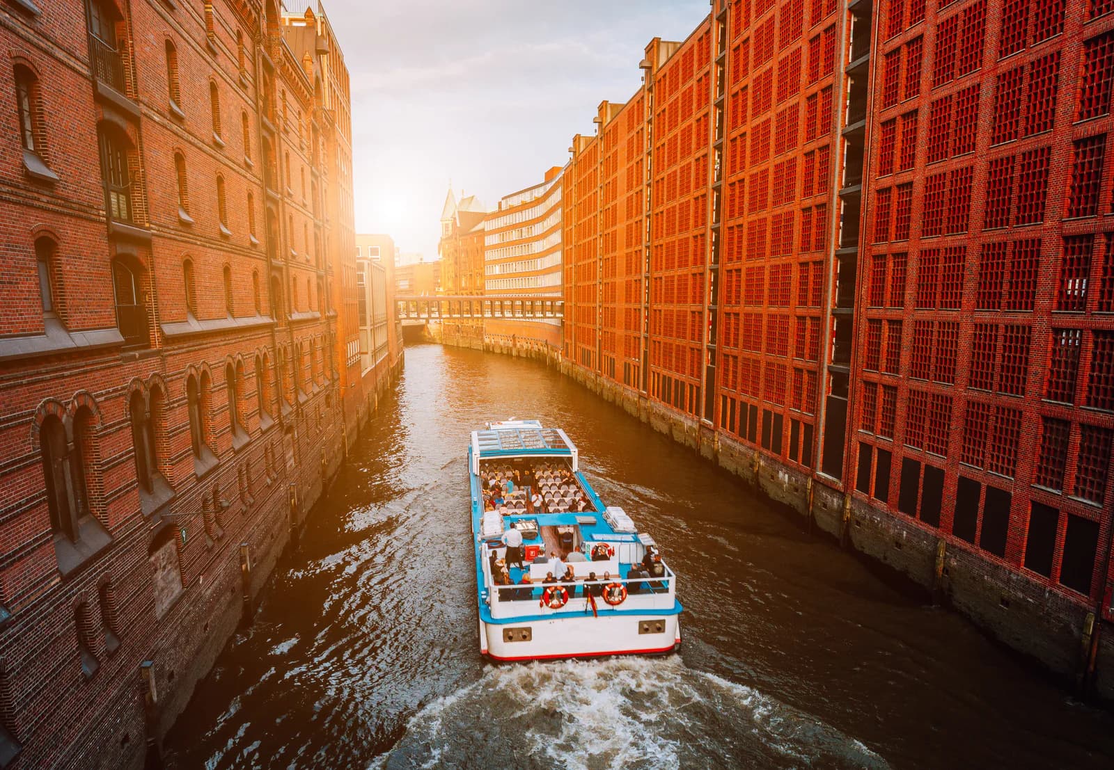 Boat tours & cruises