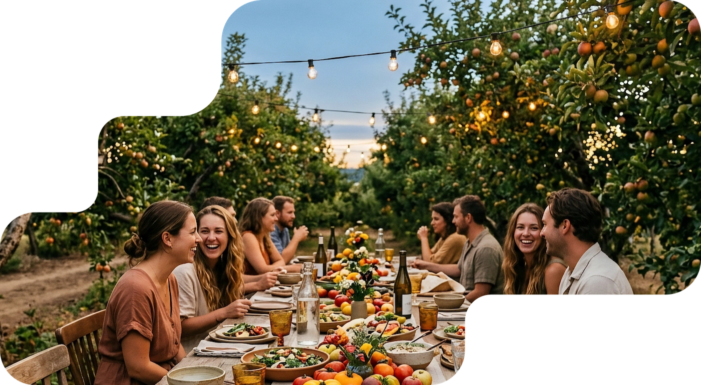Tasting-Abend an einer langen Tafel im Obstgarten, Buchungssystem für Kochkurse und Tastings