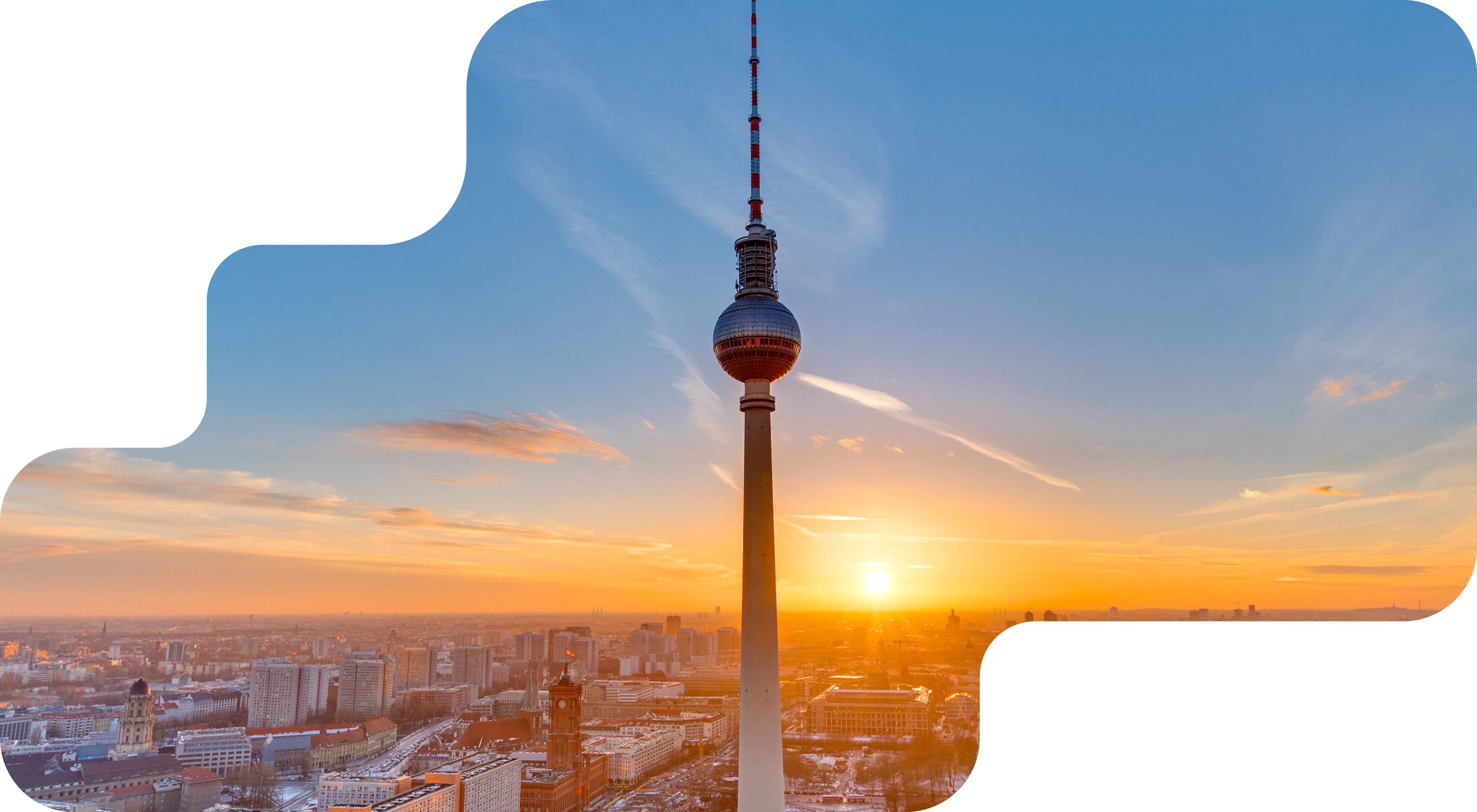 Berliner Fernsehturm bei Sonnenuntergang, Buchungssystem für Sehenswürdigkeiten und Attraktionen